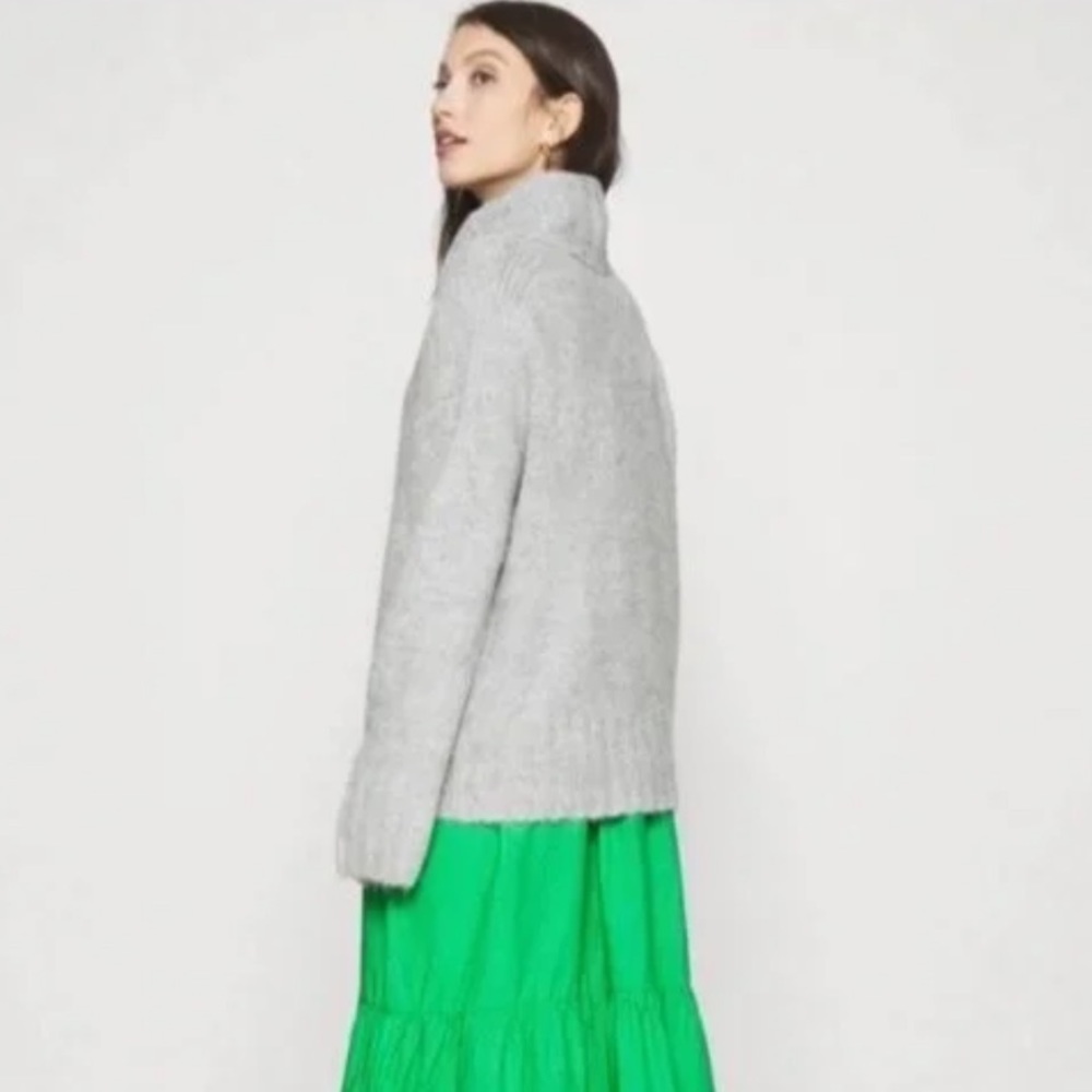 Vero Moda Sweater - Picture 2 of 8